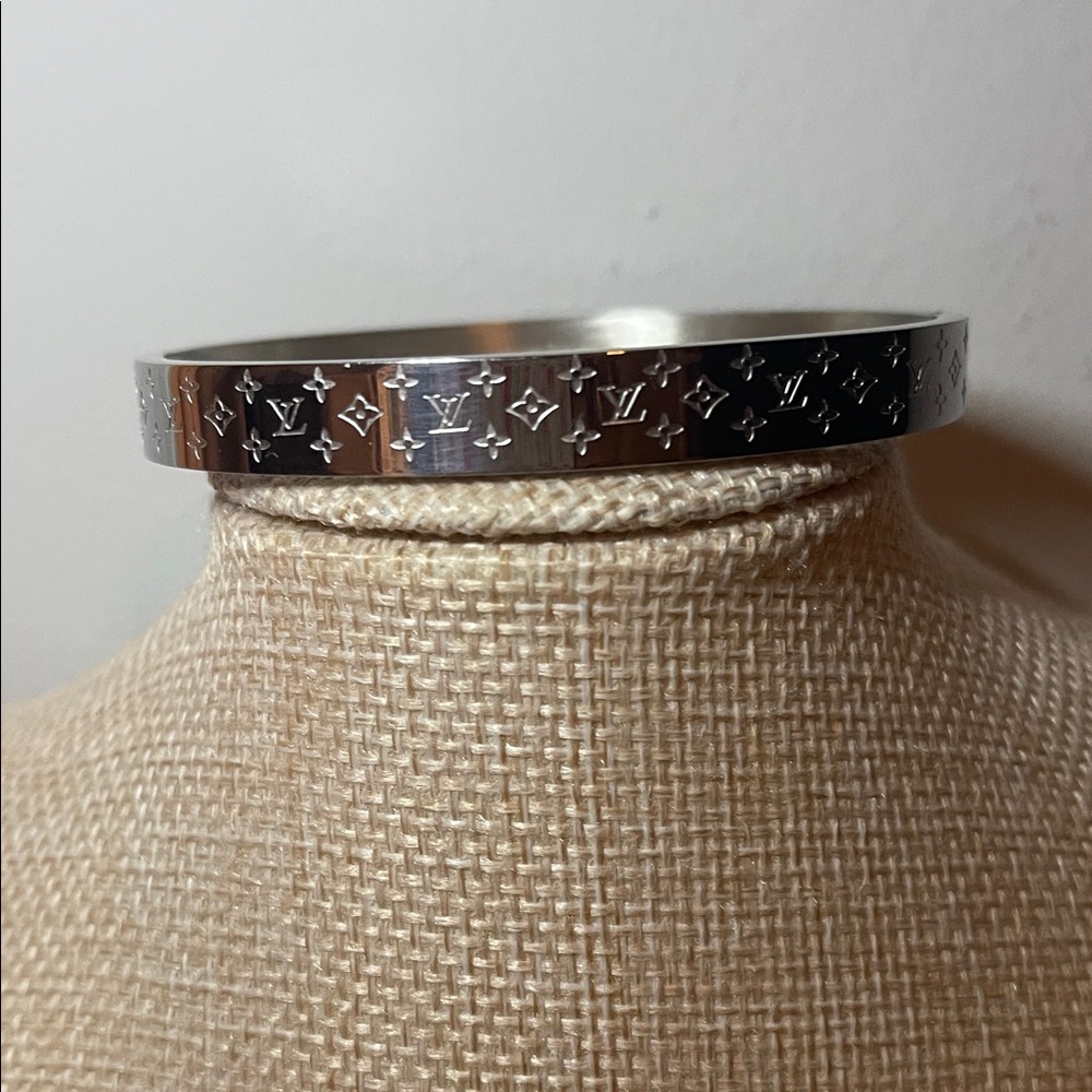 Silverstone LV Bangle 7 inches